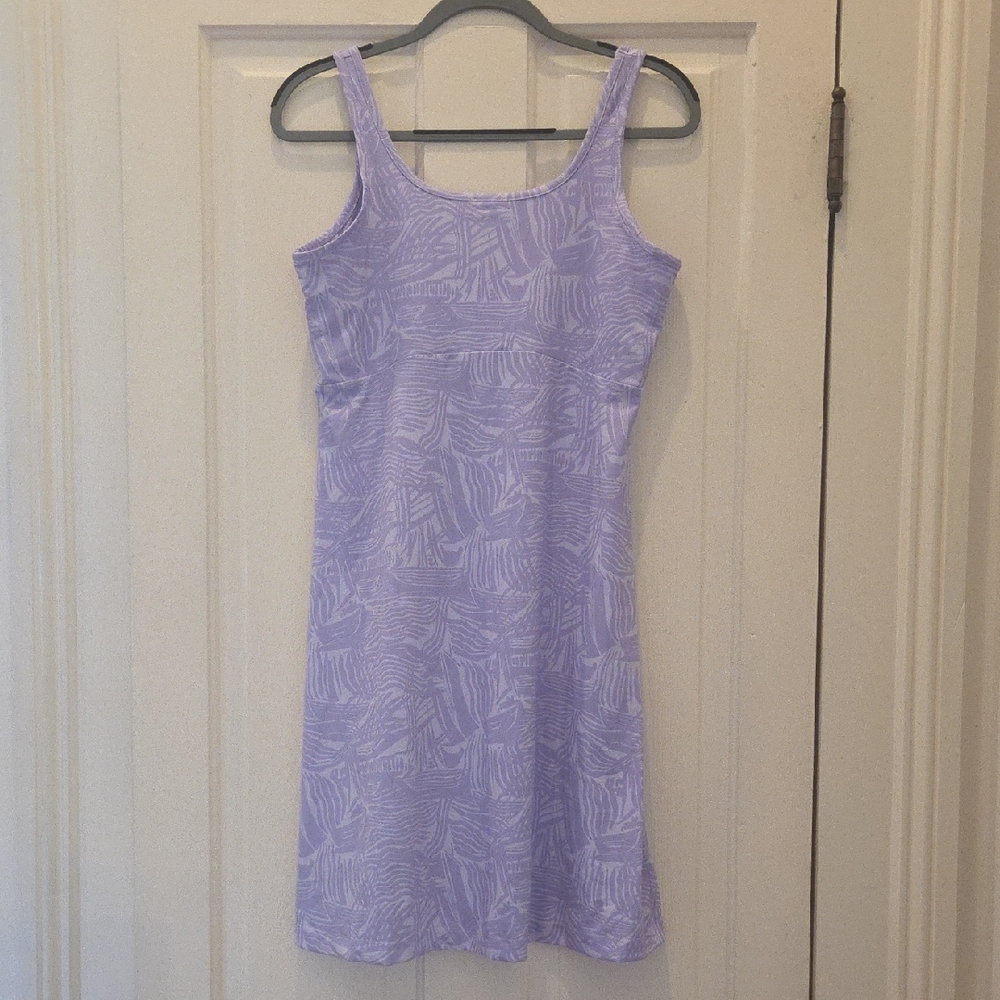 Columbia Dress In A Pretty Lavendar Colored Print. Great Condition! Size Medium.